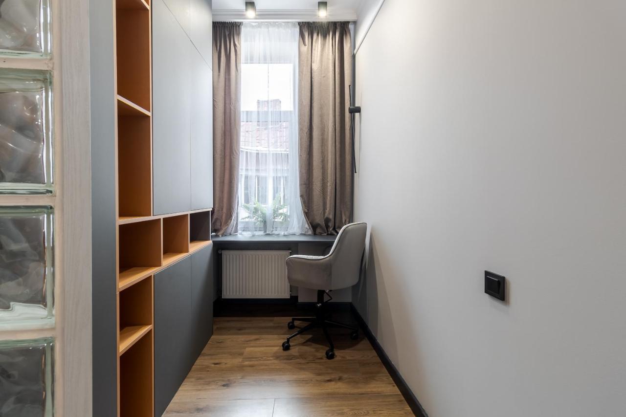 Modern Apartment ลวีฟ ภายนอก รูปภาพ